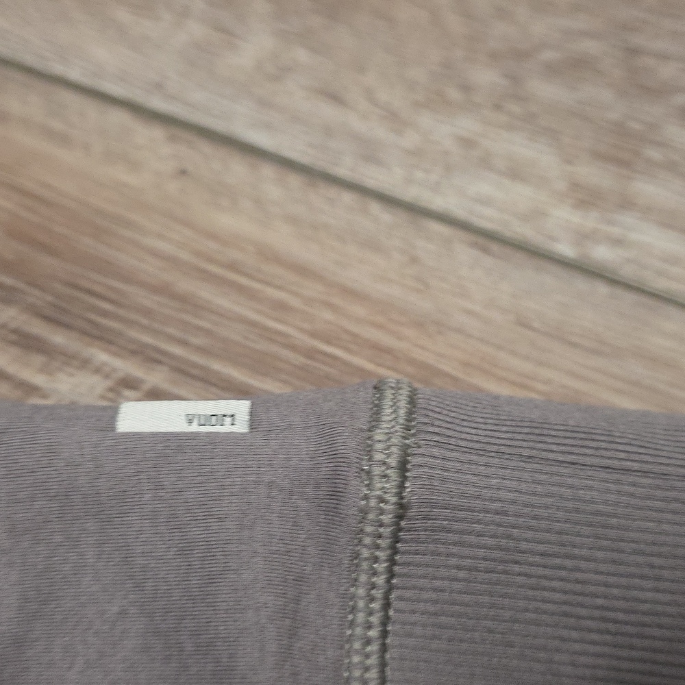 NWT Men's Vuori Coronado Half Zip L/S Crew Neck Shirt. In Dolomite Heather. XL - Picture 3 of 8